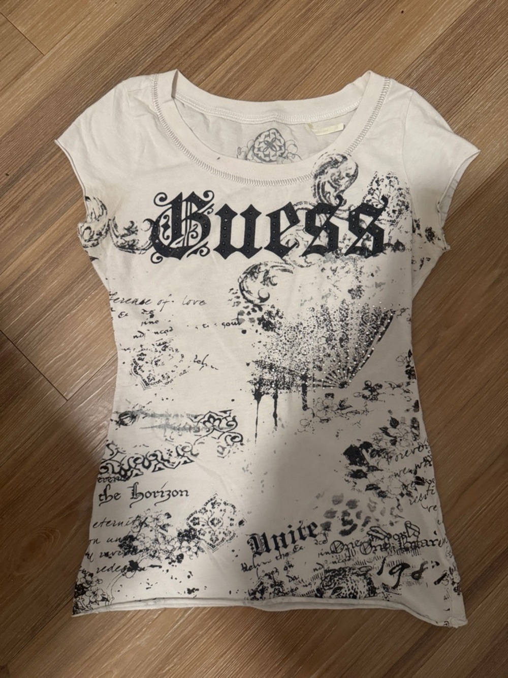 Vintage Rare Guess White Tee Shirt with Black Gothic Logo and Script Print Fan